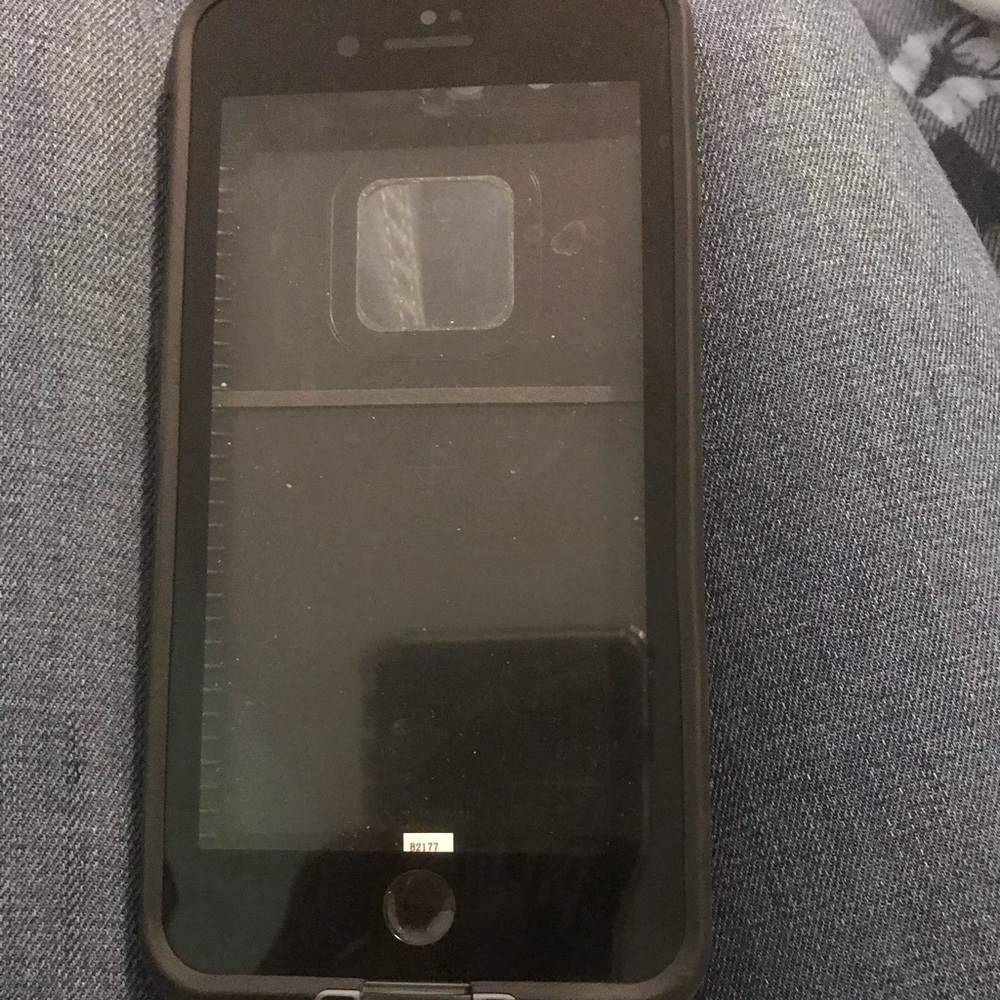 Black life proof case for iPhone 7 Plus